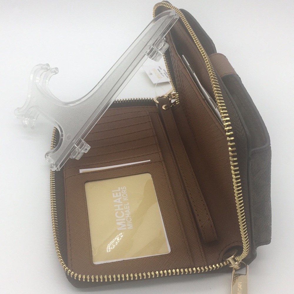 MICHAEL KORS MD ZA PHONE HOLDER WALLET BROWN - Picture 8 of 10